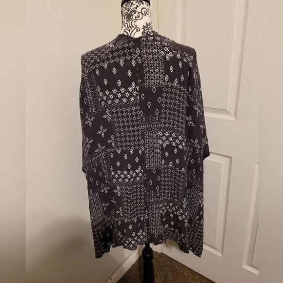 PPLA poncho style cover-up boho - Picture 3 of 7